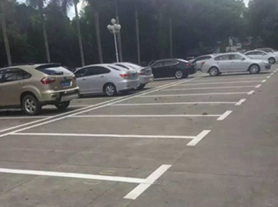 启东划车位线