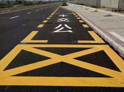 启东道路黄色网格线