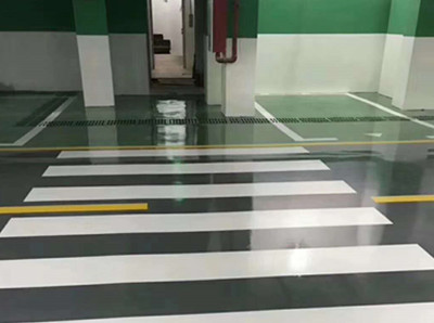 启东商场地下车库划线