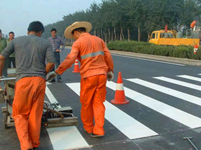 启东人行道划线斑马线