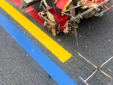 启东彩虹道热熔线施工