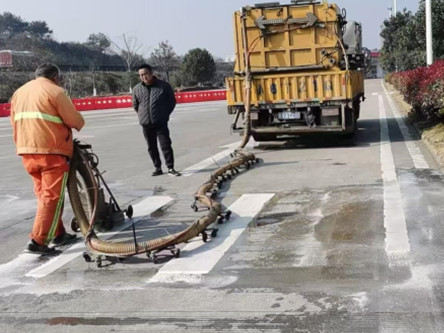启东马路除线施工